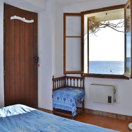 Holiday home House Maison 6 Pieces 9 Couchages 2 Le Lavandou
